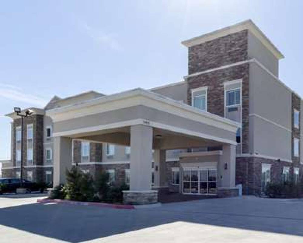 QUALITY INN & SUITES VICTORIA EAST 2