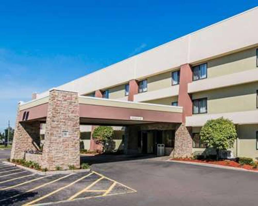 QUALITY INN & SUITES WARREN - DETRO 1