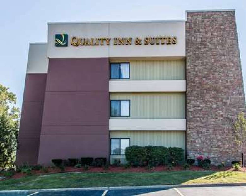 QUALITY INN & SUITES WARREN - DETRO 2