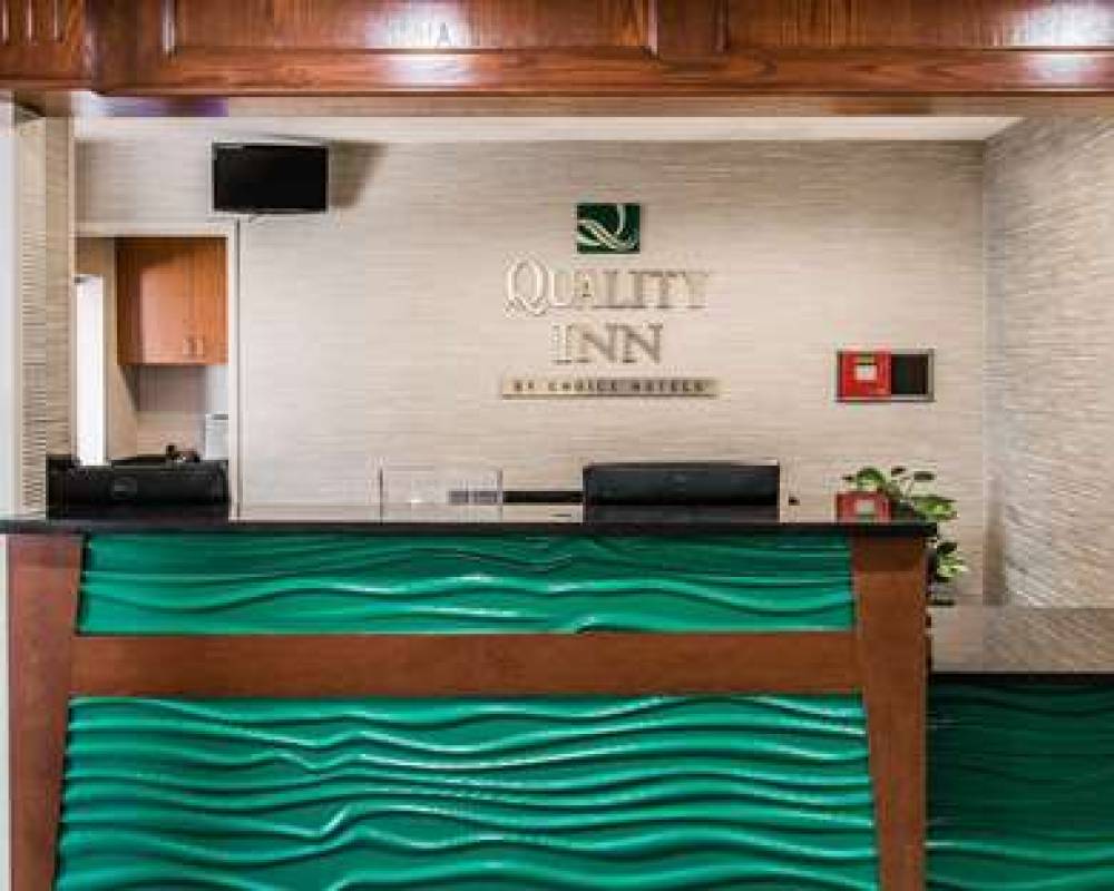 QUALITY INN & SUITES WARREN - DETRO 4