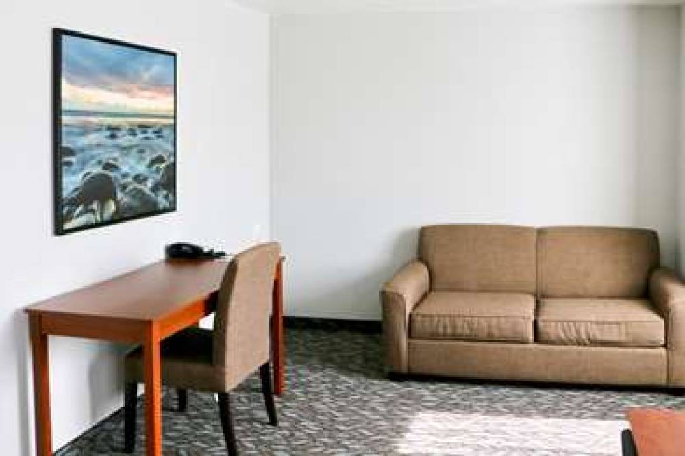 QUALITY INN & SUITES WATERTOWN FORT 3