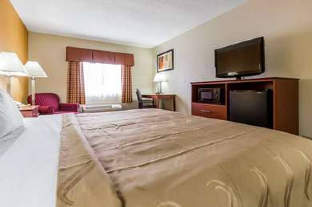 Quality Inn Sycamore - DeKalb 10