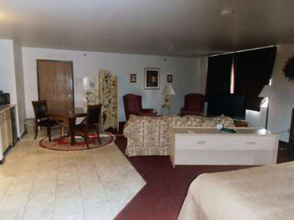 QUALITY INN THERMOPOLIS NEAR HOT SP 8