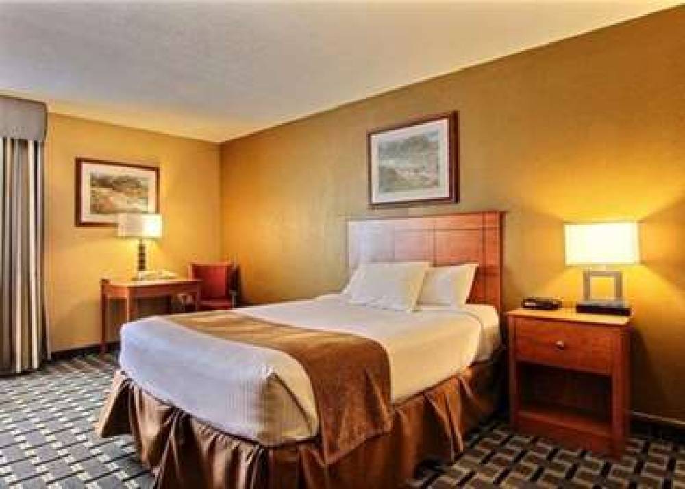 QUALITY INN THIEF RIVER FALLS 9