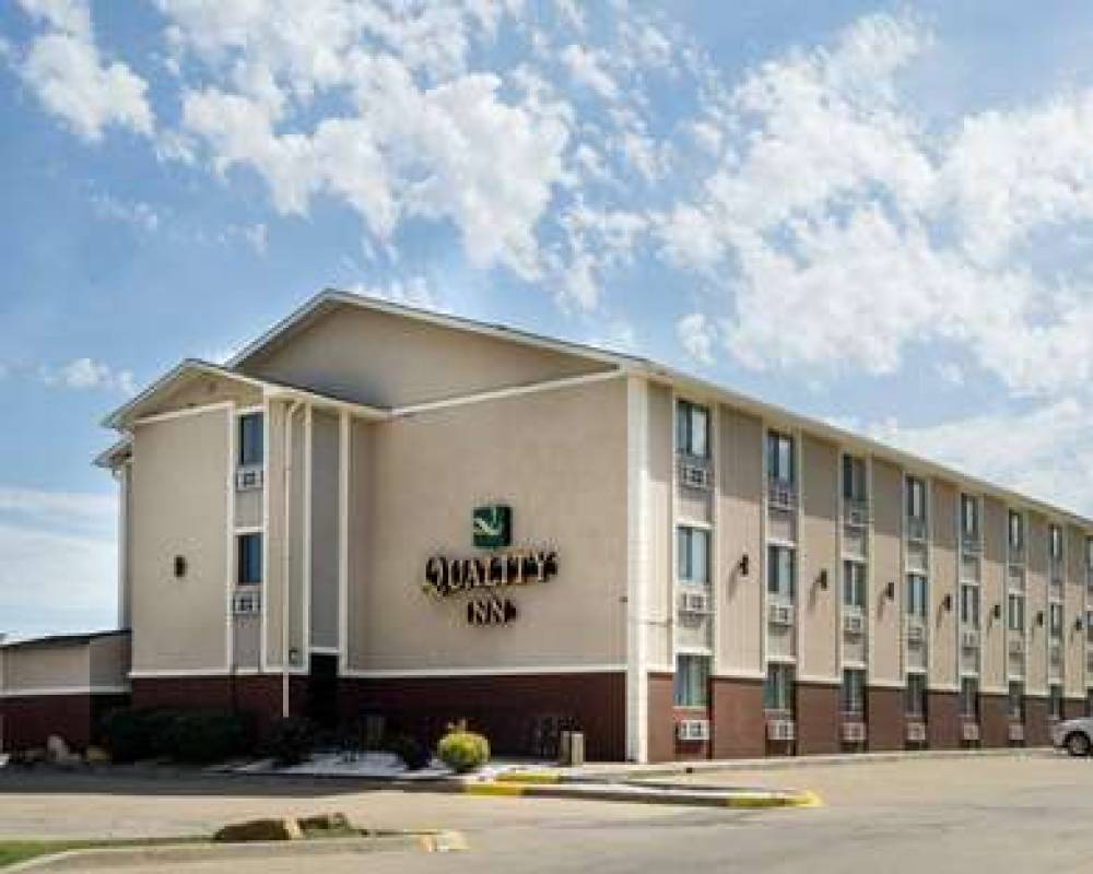 Quality Inn Topeka 1