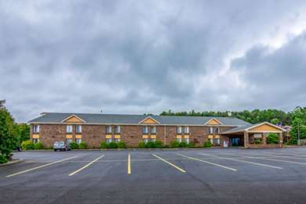 QUALITY INN TULLY I-81 3