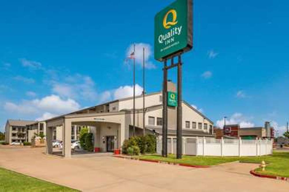 QUALITY INN TULSA CENTRAL 4