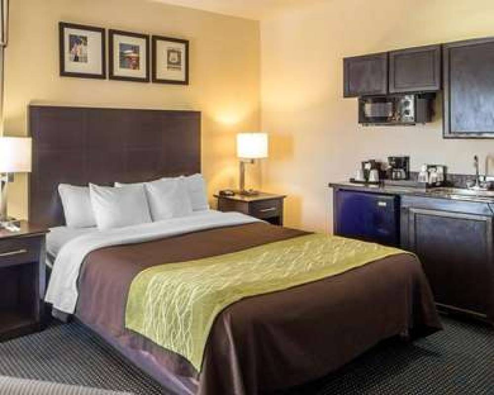 QUALITY INN TULSA-DOWNTOWN WEST 1