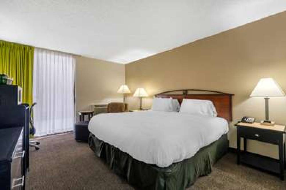 QUALITY INN TYLER - LINDALE 8