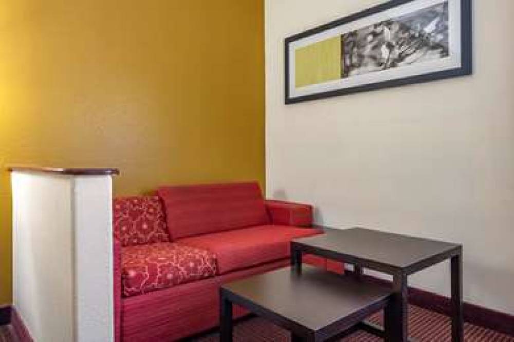 QUALITY INN ZEPHYRHILLS-DADE CITY 9