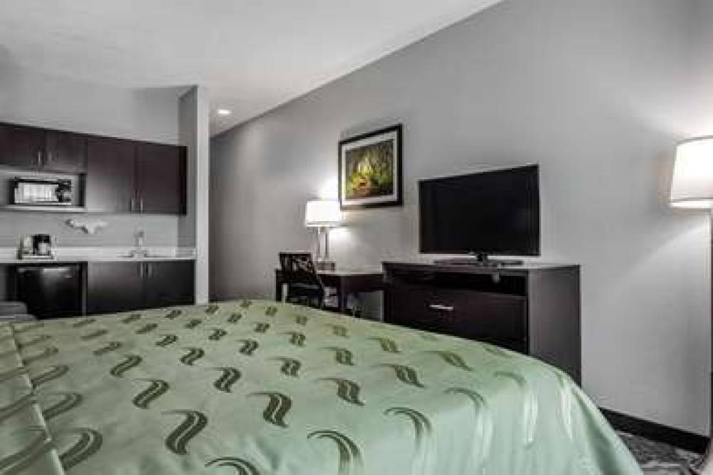 Quality Suites At Carolina Place Mall 10