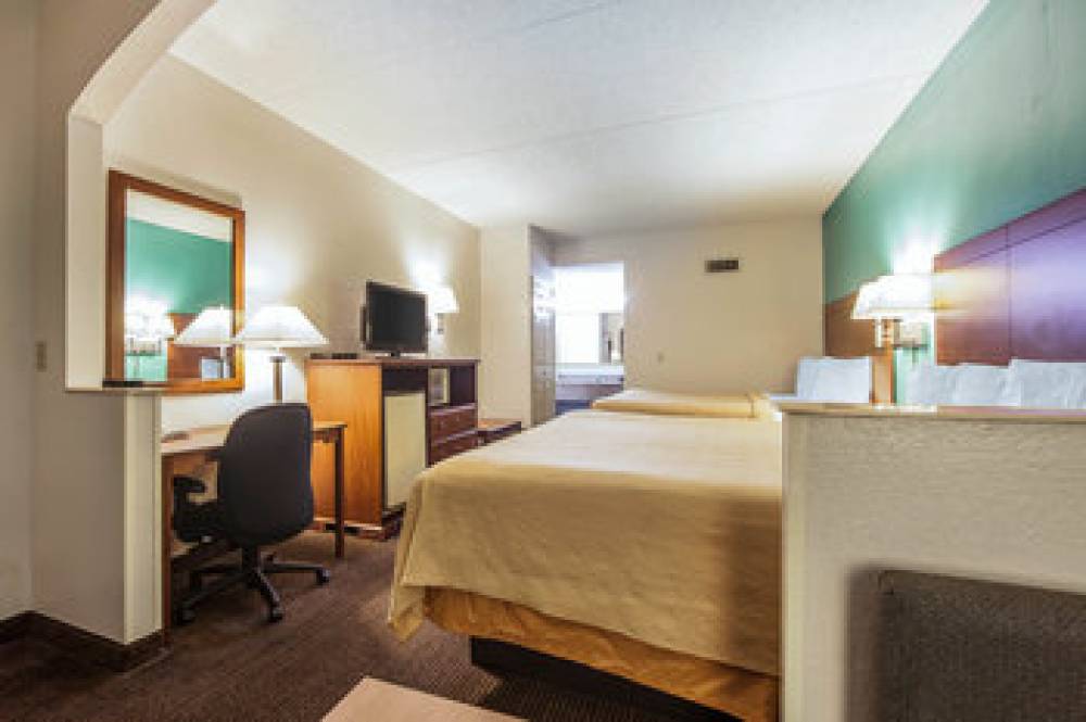 Quality Suites Chattanooga 9