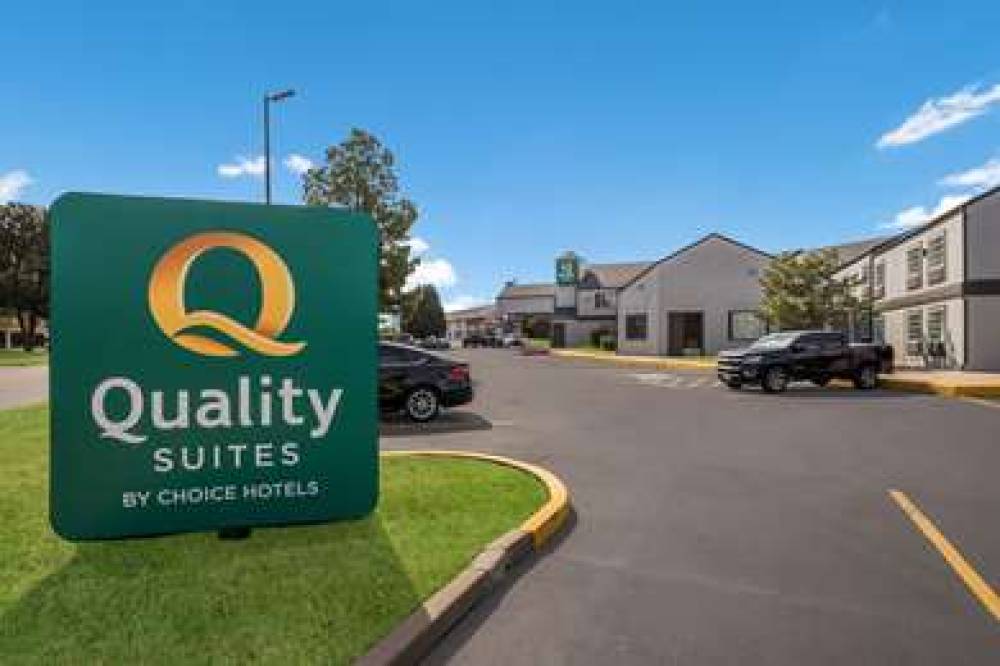 Quality Suites I 44