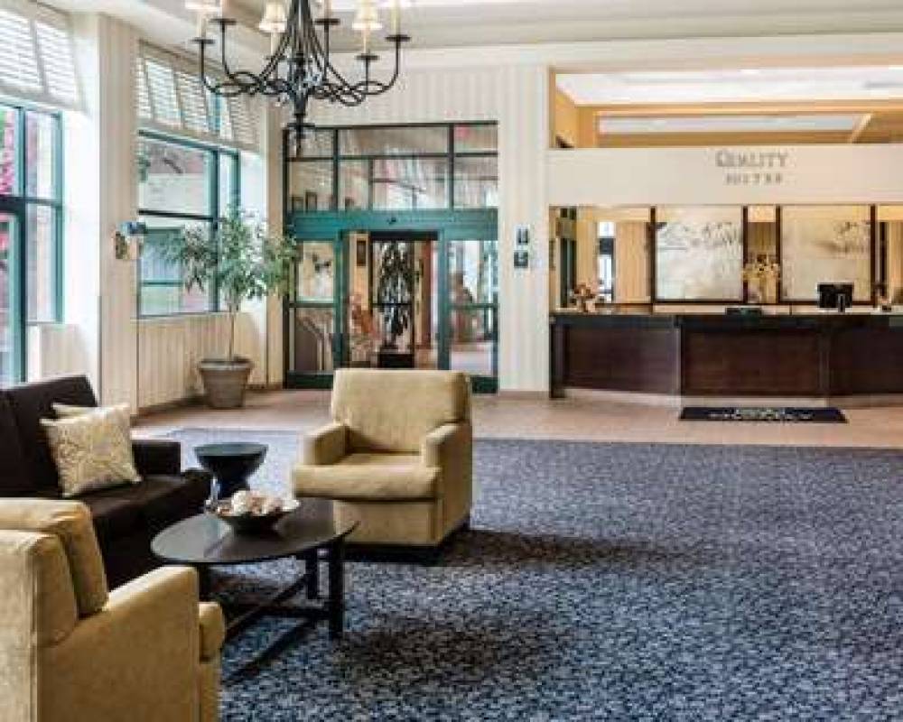 Quality Suites Lake Wright - Norfolk Airport 4