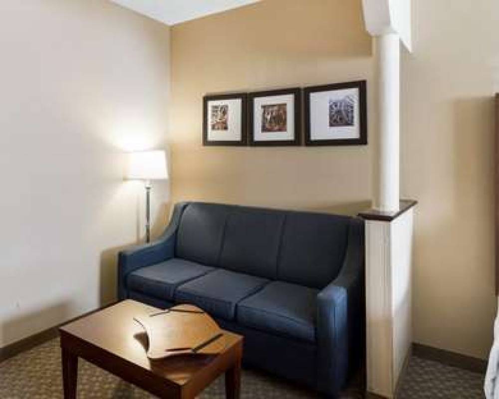 QUALITY SUITES MIDLAND NORTH LOOP 2 6