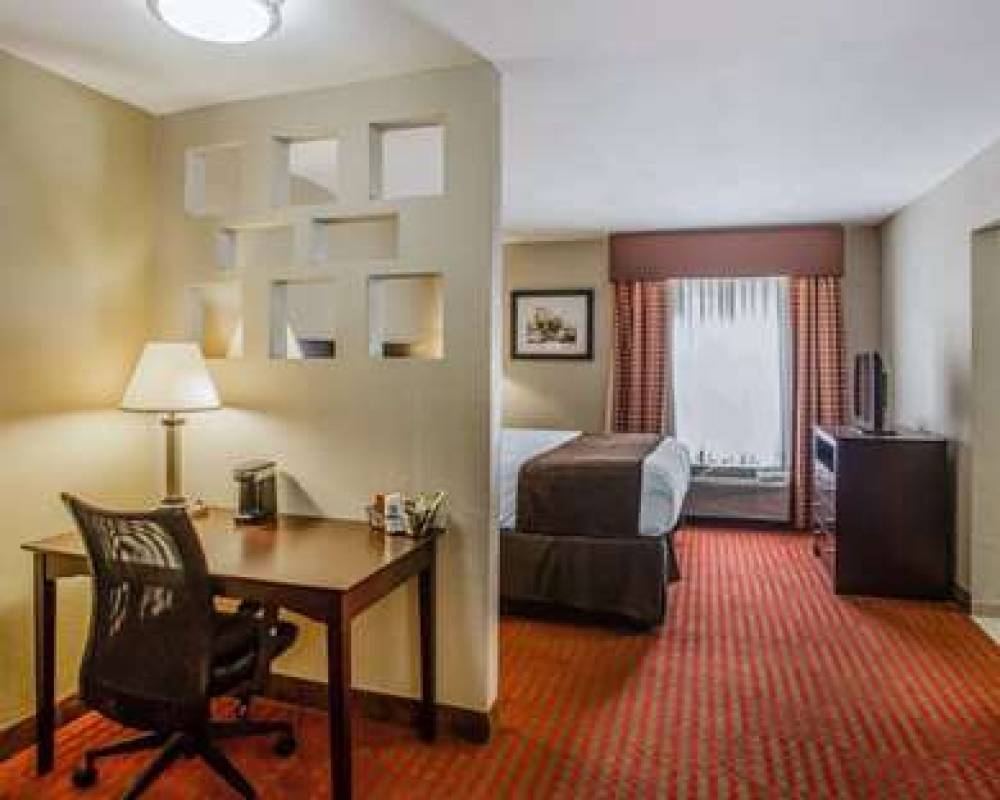 Quality Suites Nashville Airport 10