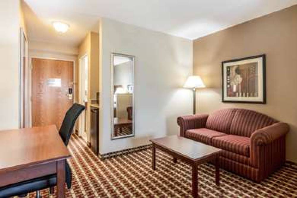 QUALITY SUITES PADUCAH 10