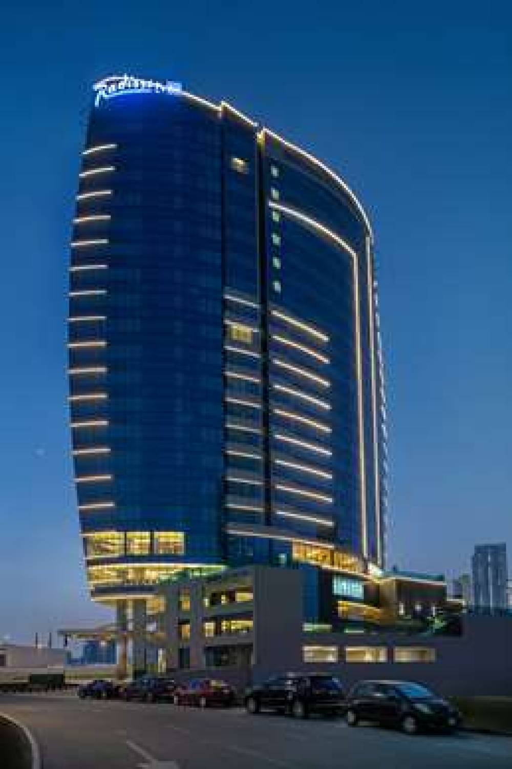 RADISSON BLU DUBAI CANAL VIEW 3