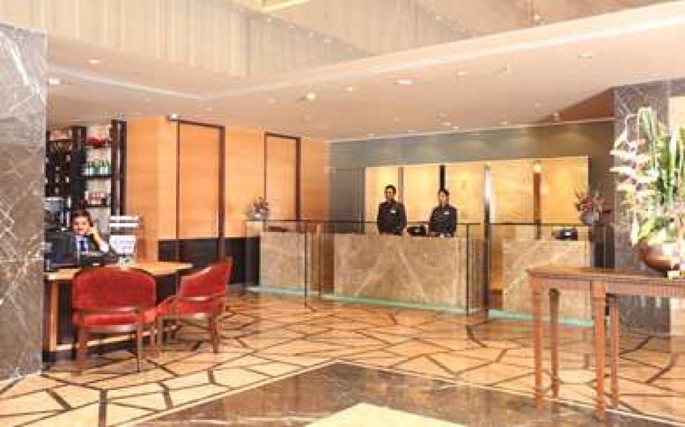 Radisson Blu Hotel Chennai City Centre 4