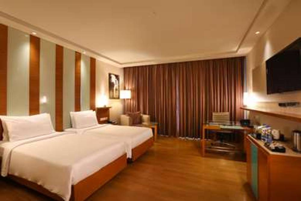 Radisson Blu Hotel Chennai City Centre 10