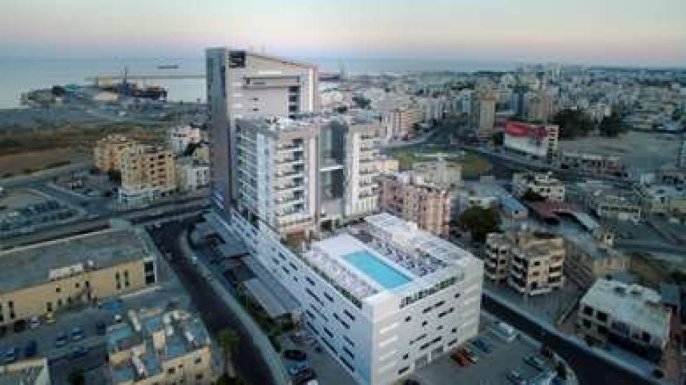 Radisson Blu Hotel, Larnaca 1