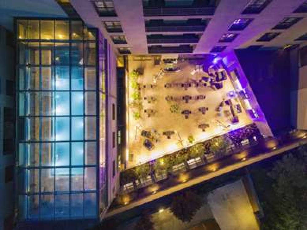 Radisson Blu Hotel Milan 8