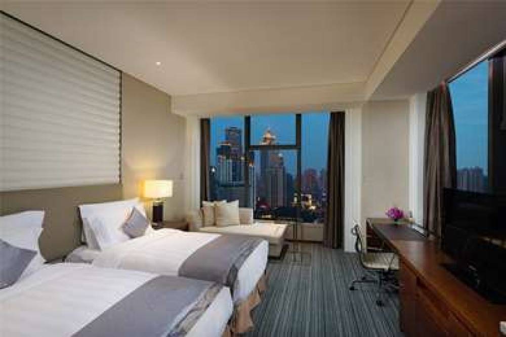 Radisson Blu Plaza Chongqing 10