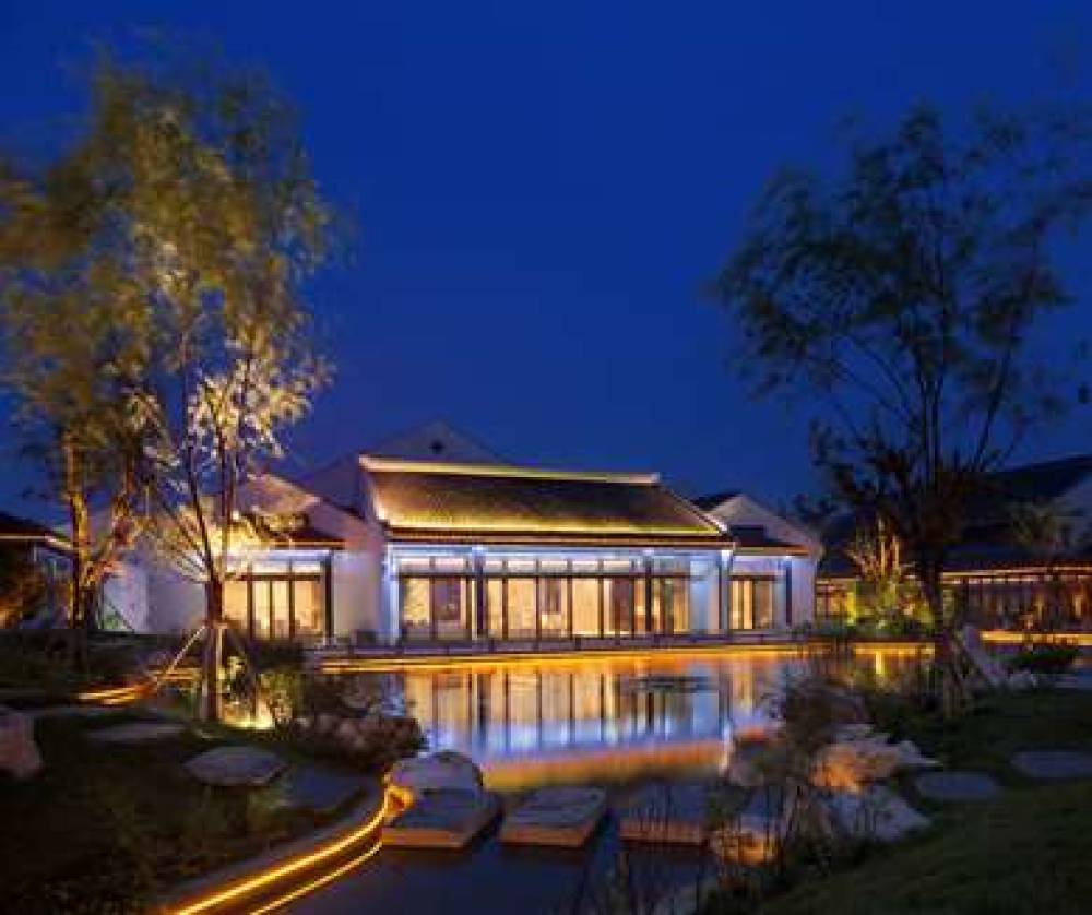 Radisson Blu Resort Wetland Park Wuxi 1