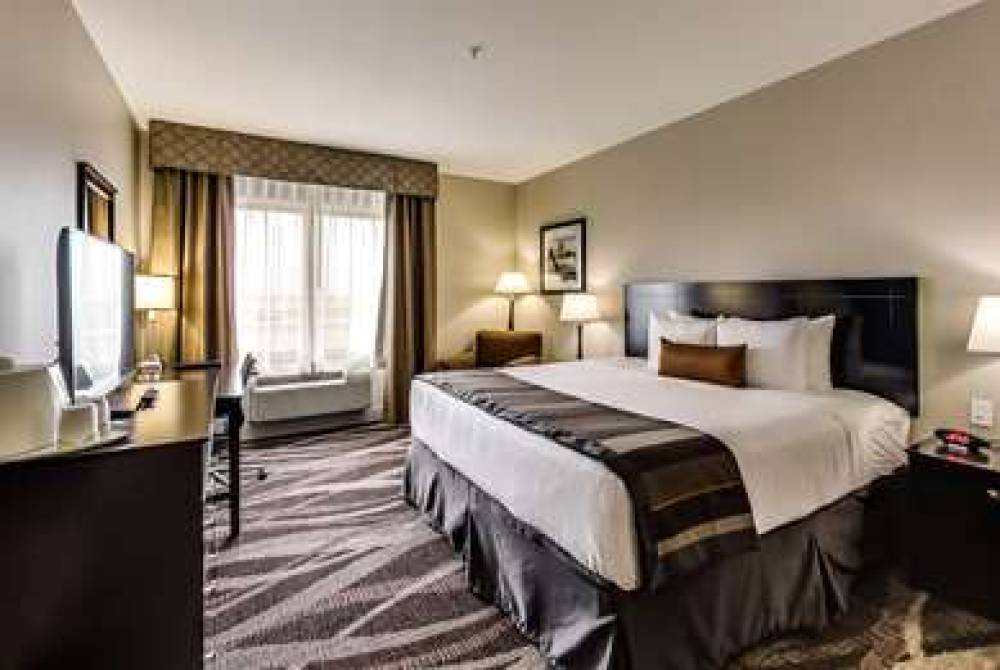 RADISSON EDMONTON AIRPORT 10