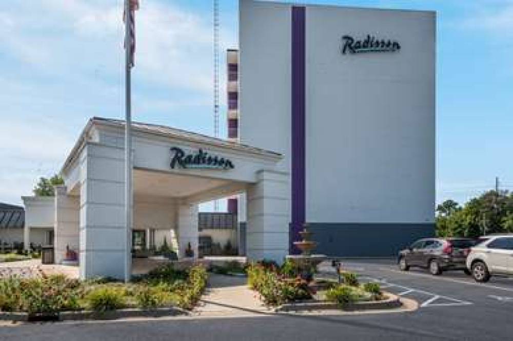 RADISSON GRAND RAPIDS RIVERFRONT 9