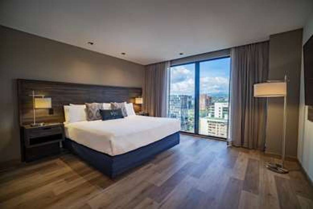 Radisson Hotel And Suites Guatemala City 10