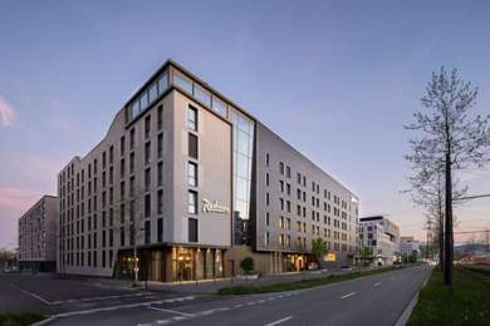 RADISSON HOTEL AND SUITES ZURICH 4