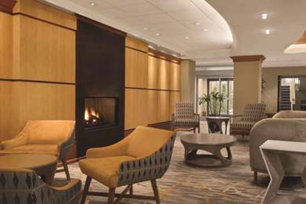 Radisson Hotel Providence Airport 2