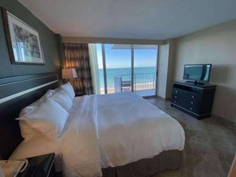 Radisson Suite Hotel Oceanfront 9