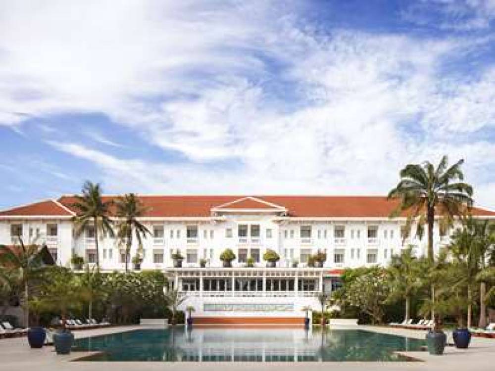 Raffles Grand Hotel D'Angkor 2