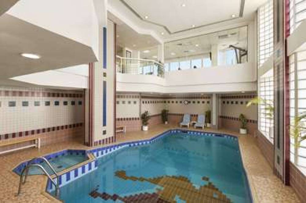 RAMADA BEACH HOTEL AJMAN 3