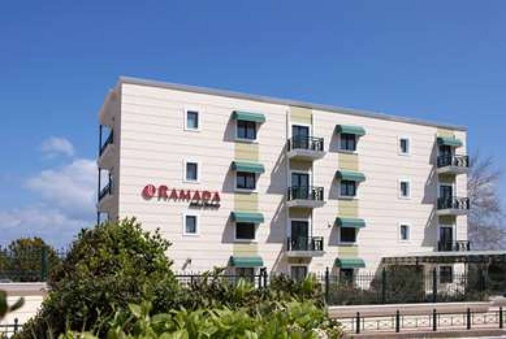 RAMADA BY WYNDHAM ATTICA RIVIERA 3