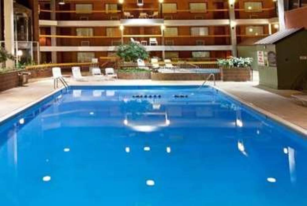 RAMADA BY WYNDHAM BEAVER FALLS 2