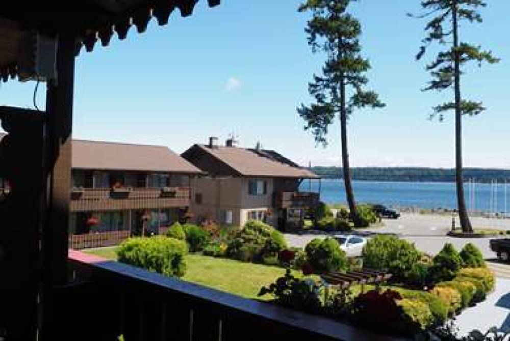 RAMADA BY WYNDHAM CAMPBELL RIVER 3