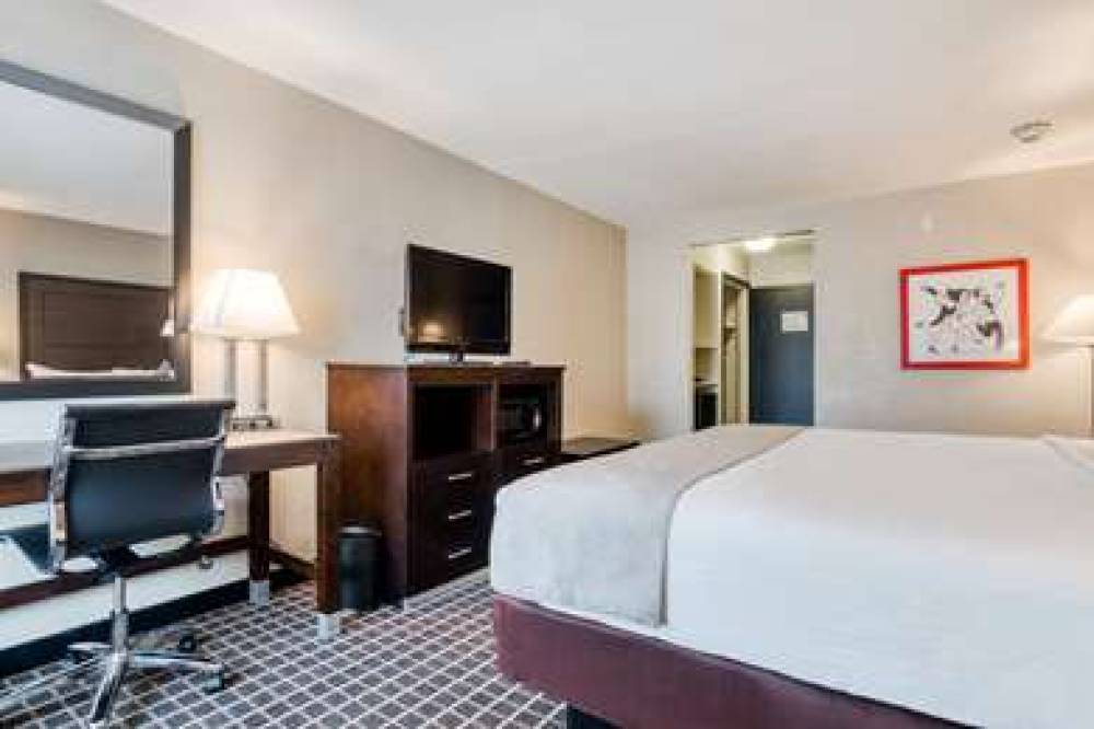 RAMADA BY WYNDHAM DALLAS 7