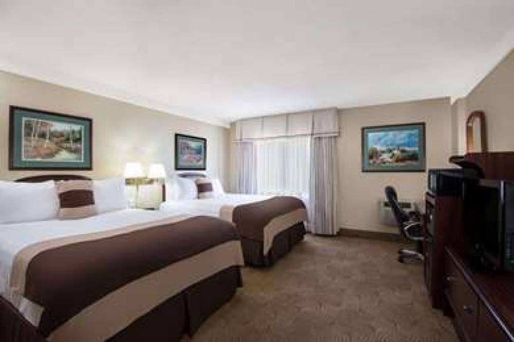 Ramada By Wyndham Denver Downtown 10