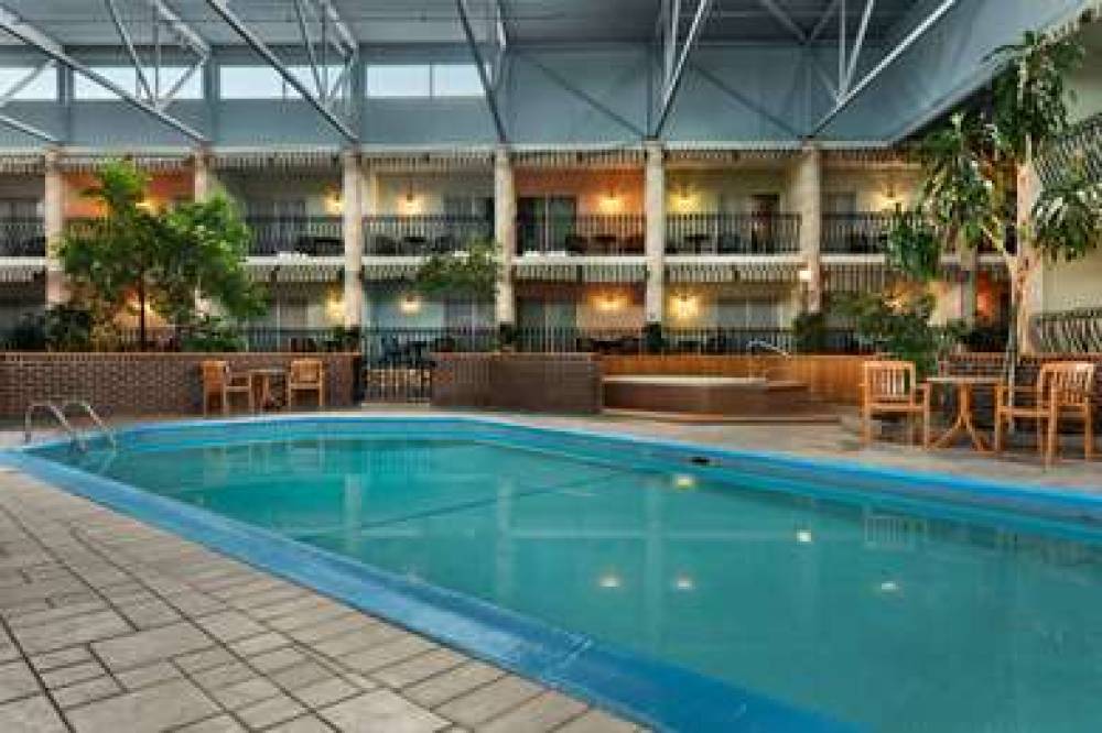 RAMADA BY WYNDHAM FREDERICTON 10