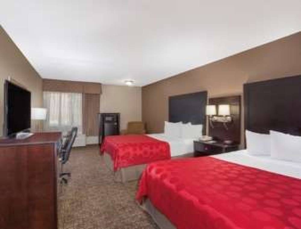 Ramada By Wyndham Fresno North 7