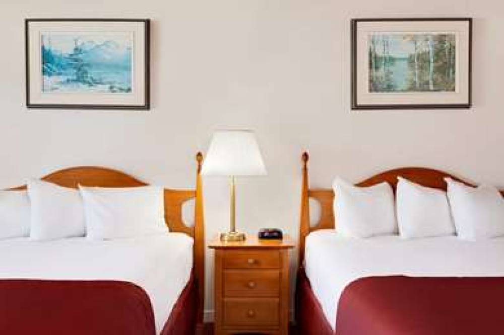 Ramada By Wyndham Gananoque Provincial Inn 10