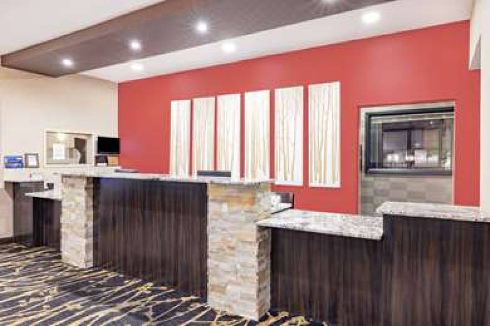 Ramada By Wyndham Grand Forks 6