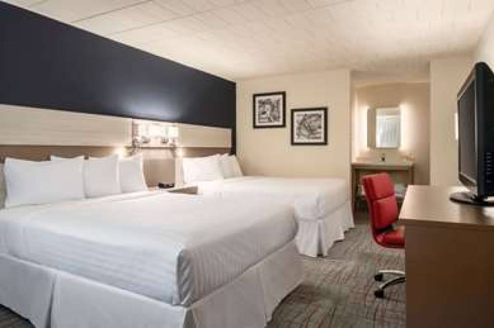 RAMADA BY WYNDHAM INDIANA 4