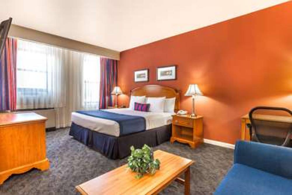 RAMADA BY WYNDHAM JERSEY CITY 10