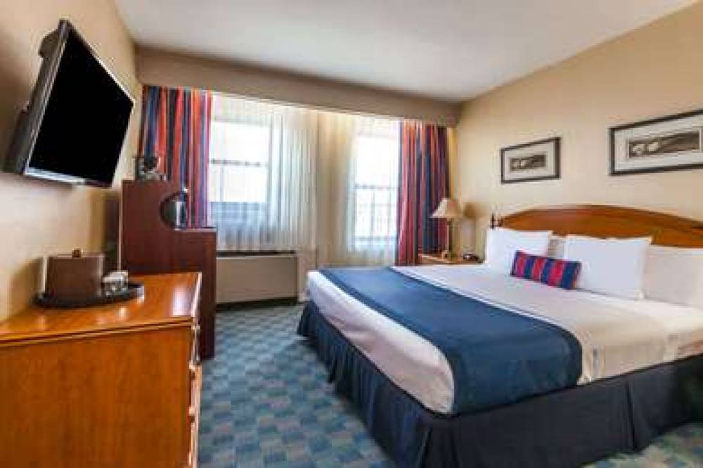 RAMADA BY WYNDHAM JERSEY CITY 9