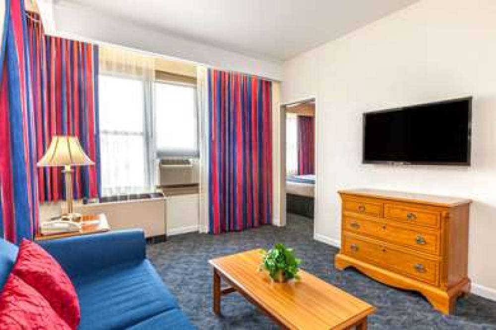 RAMADA BY WYNDHAM JERSEY CITY 6