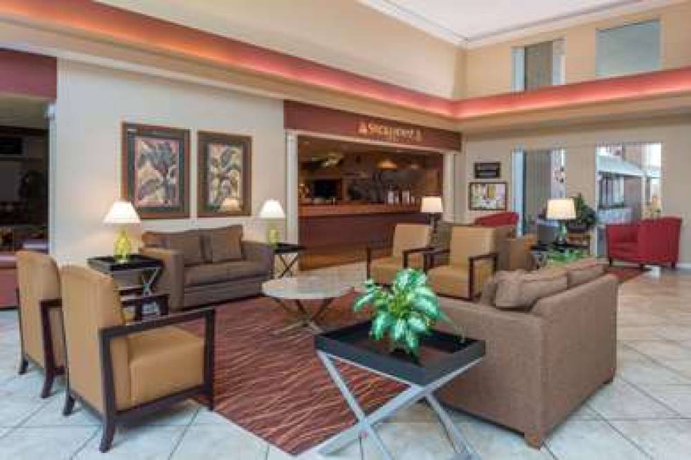 Ramada By Wyndham Kissimmee Gateway 6